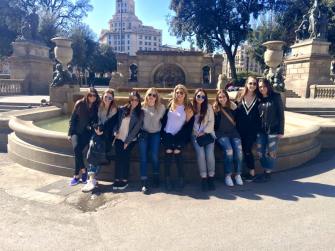 Jodi and friends at random fountain in Barcelona!